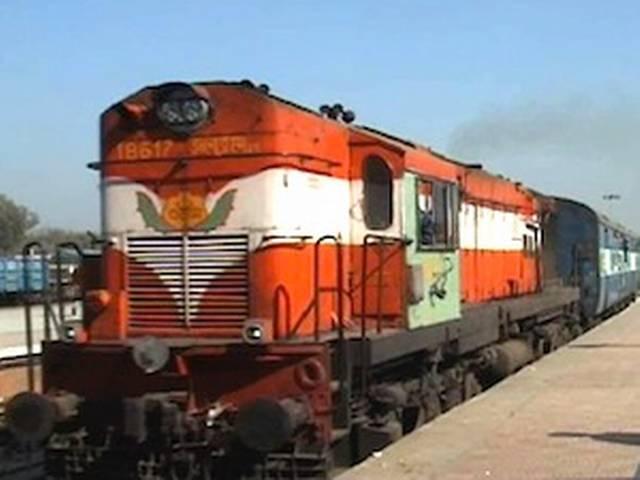 32 बच्चों को लुधियाना ले जा रहे दलाल गिरफ्तार 32 बच्चों को लुधियाना ले जा रहे दलाल गिरफ्तार