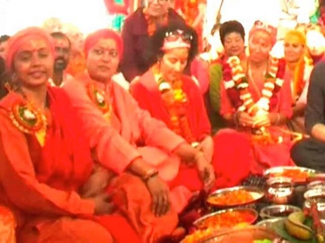 'ILU' गर्ल मनीषा कोइराला ने धरा नया रूप, हरिद्वार में 'जोगन' के वेश में दिखीं manish_korana_in_haridwar