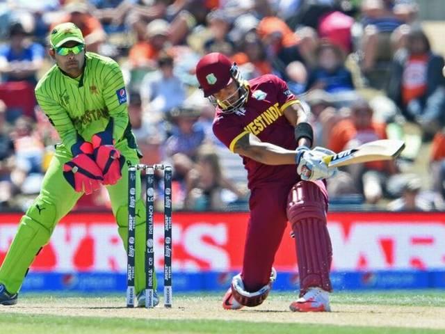 WC15: #PAKvWI- वेस्टइंडीज ने पाकिस्तान को 150 रन से हराया WC15: #PAKvWI- west indies sets a target of 311 for pakistan