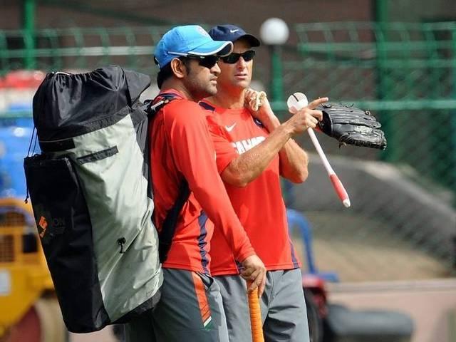 WC2015: जब गुरू गैरी से मिले कैप्टन कूल धोनी Team India_South Africa_World Cup 2015_Mahendra Singh Dhoni_Gary Kirsten_