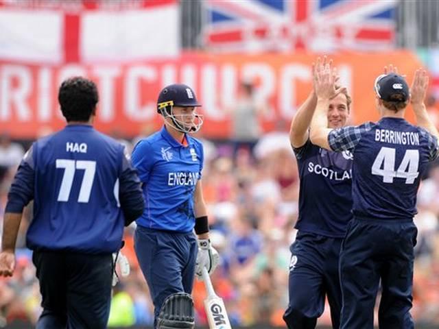 विश्व कप : मोइन का शतक, इंग्लैंड ने स्कॉटलैंड के खिलाफ बनाए 303 रन Ali 128 propels England to 303 for 8 against Scotland