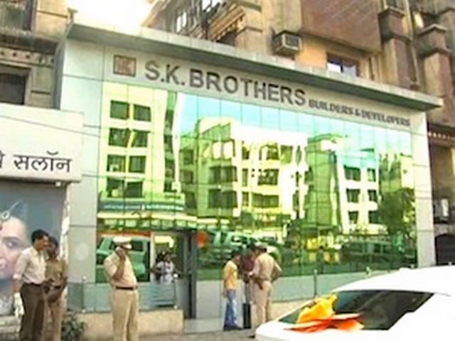 नवी मुंबई में बिल्डर की हत्या, एक आरोपी गिरफ्तार नवी मुंबई में बिल्डर की हत्या, एक आरोपी गिरफ्तार