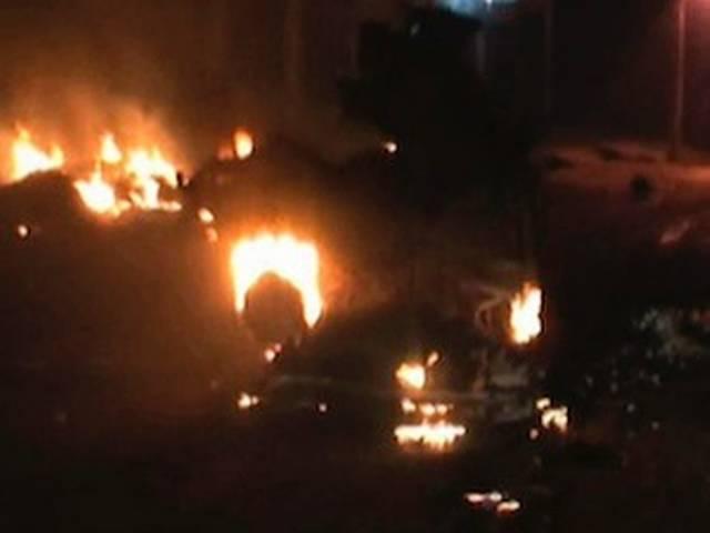 यूपी: दो पक्षों में हिंसा के बाद कर्फ्यू लगाया गया यूपी: दो पक्षों में हिंसा के बाद कर्फ्यू लगाया गया