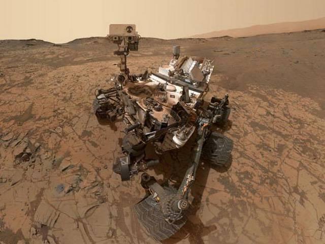 नासा के मार्स रोवर ने मंगल ग्रह से भेजी सेल्फी NASA Rover Clicks Stunning Selfie on Mars