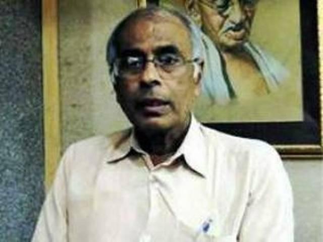 दाभोलकर की हत्या के विरोध में कार्यकर्ताओं का प्रदर्शन दाभोलकर की हत्या के विरोध में कार्यकर्ताओं का प्रदर्शन
