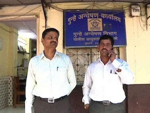 अपनी बेटी को बेचने की कोशिश में मां गिरफ्तार अपनी बेटी को बेचने की कोशिश में मां गिरफ्तार
