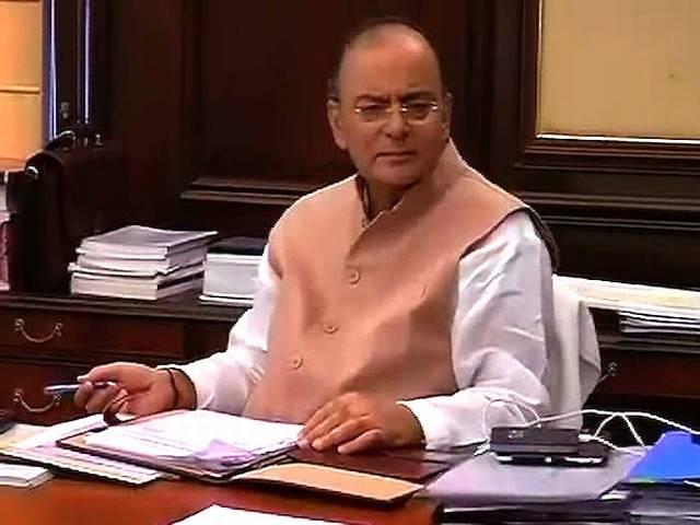 BUDGET 2015 LIVE: महंगाई घटी, अगले साल 8 से 10 फीसदी की रफ्तार से विकास होने का अनुमान- आर्थिक सर्वे Aam Budget_Rail Budget-Arub Jaitley_Suresh Prabhu_Narendra Modi_Budget 2015