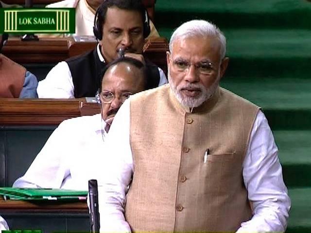 जमीन अधिग्रहण बिल पर शिवसेना का समर्थन पाने के लिए उद्धव से मिले गडकरी, पीएम ने कहा- किसान विरोधी नहीं होगा बिल gadkari_meets_uddhav