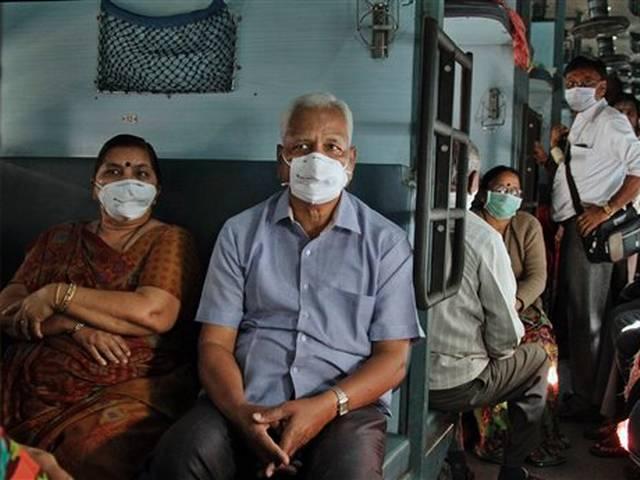 स्वाइन फ्लू के इलाज का खर्चा उठाएगी महाराष्ट्र सरकार: देवेंद्र फडणवीस Maha govt to bear swine flu treatment cost: CM