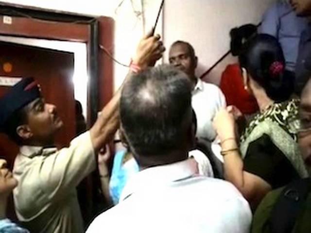 मुंबई से सटे कल्याण में ट्रिपल मर्डर से सनसनी मुंबई से सटे कल्याण में ट्रिपल मर्डर से सनसनी