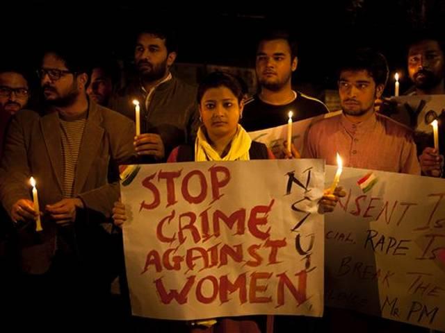 रोक के बावजूद डॉक्यूमेंट्री दिखाने पर बीबीसी को सरकार का कानूनी नोटिस BBC aired documentary on gang-rape after controversial ban in India