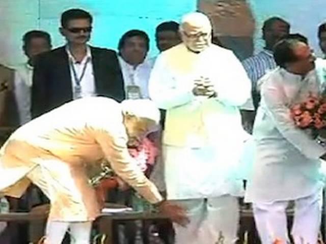 आडवाणी-मोदी के दिल नहीं मिले आडवाणी-मोदी के दिल नहीं मिले
