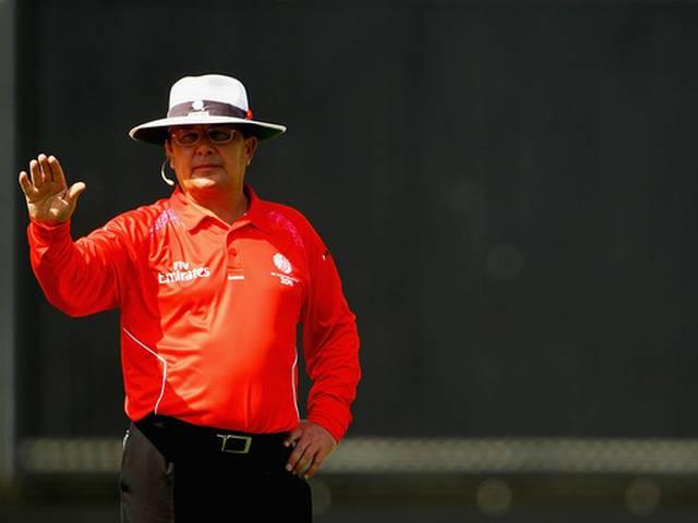 गाउल्ड 100 वनडे में अंपायरिंग करने वाले 15वें अंपायर बने Ian Gould_Umpire_100 ODI_World Cup 2015_Australia_Sri lanka_