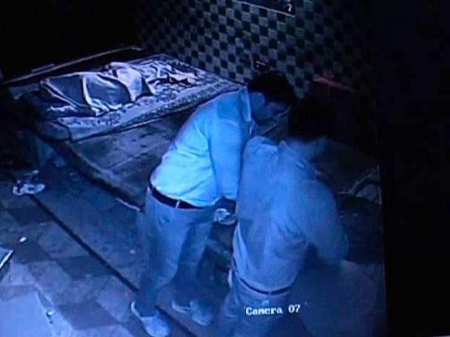 CCTV में कैद हुई दिल्ली की आजादपुर सब्जी मंडी से 30 लाख की लूट azadpur market robbery