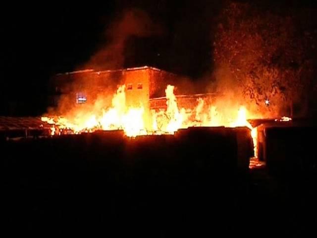मुंबई में टीवी सीरियल की शूटिंग के दौरान एसजे स्टूडियो में लगी आग sakinaka fire