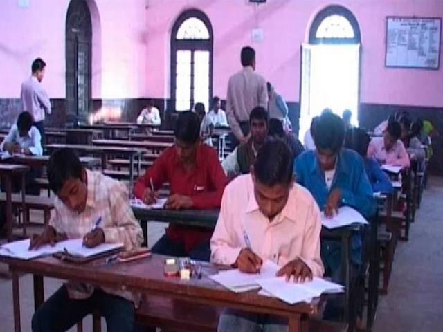 यूपी में दसवीं और बारहवीं के करीब पौने सात लाख छात्रों ने बोर्ड परीक्षा बीच में छोड़ी, बोर्ड का दावा- नकल के खिलाफ सख्ती का असर up_board_students_dropout_from_exams