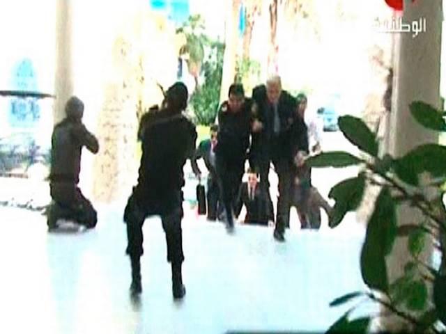 ट्यूनीशिया में म्यूजियम पर हमले में 19 मारे गए Tunisia attack: eight killed