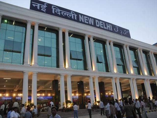रेलवे ट्रैक और प्लेटफॉर्म पर गंदगी फैलाने पर 5 हजार का जुर्माना Railway track_railway station_