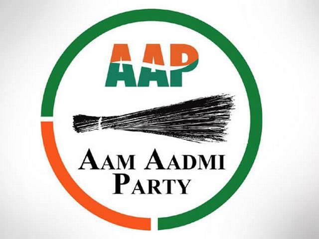 'आप' को चुनाव आयोग का कारण बताओ नोटिस Aam Aadmi Party_Arvind Kejriwal_