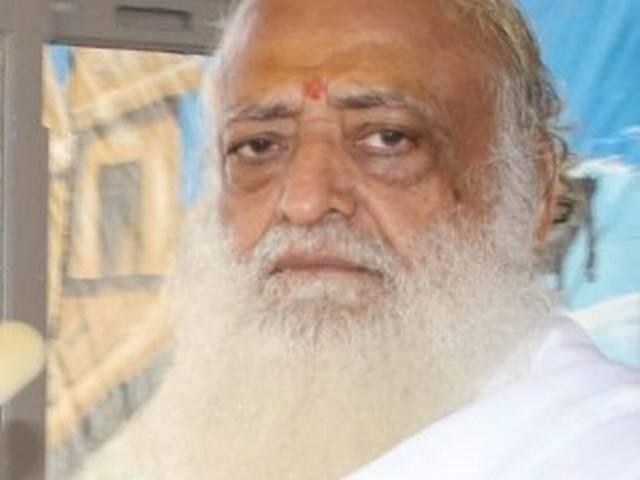 गुजरात के गांव में असाराम के आश्रम में लगाई गई आग गुजरात के गांव में असाराम के आश्रम में लगाई गई आग
