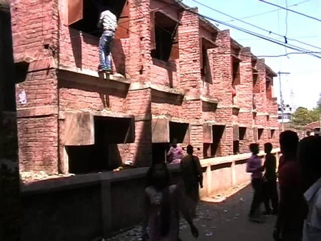 नकल पर नीतीश की नींद खुली, जहां की तस्वीरें दिखी वहीं की परीक्षा रद्द cheating in matric examination