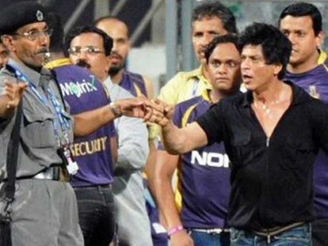 मुश्किल में 'बादशाह', किंग खान के खिलाफ एफआईआर का दर्ज करने का आदेश shahrukh khan