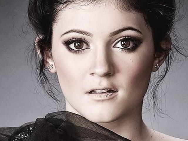 ...जब केली ने बिना मेकअप घर से बाहर रखा कदम Kylie Jenner Doesn’t Wear Makeup While Buying Makeup