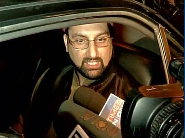 पाकिस्तान के हाई कमिश्नर बासित से मिले अलगाववादी नेता मीरवाइज Abdul Basit Meets Hurriyat leader Mirwaiz Umer Farooq