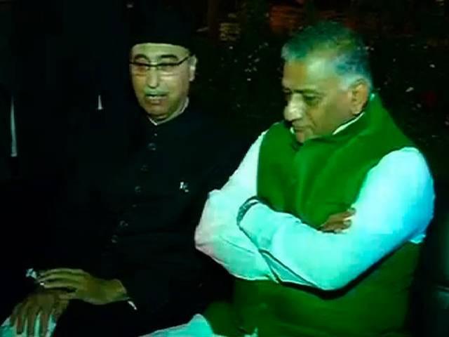 ना'पाक' महफिल में मंत्री जी! VK Singh attends Pakistan Day celebrations in Delhi