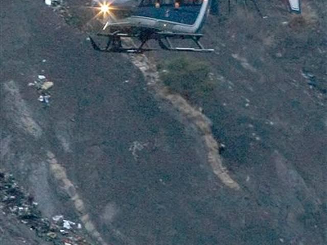 जर्मनी का विमान फ्रांस में क्रैश, 'सभी 150 लोगों की मौत' A320 passenger jet crashes in Southern France