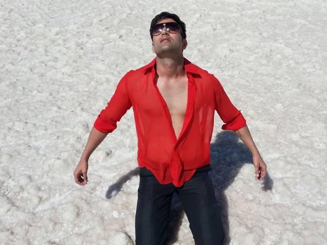 ...जब बर्फ की सिल्ली पर लेटे प्रदीप When Pradeep Duhan lay on an ice brick