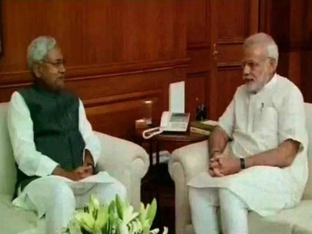 नीतीश और बीजेपी के साथ आने की चर्चा क्यों ? Nitish Kumar meets PM Narendra Modi