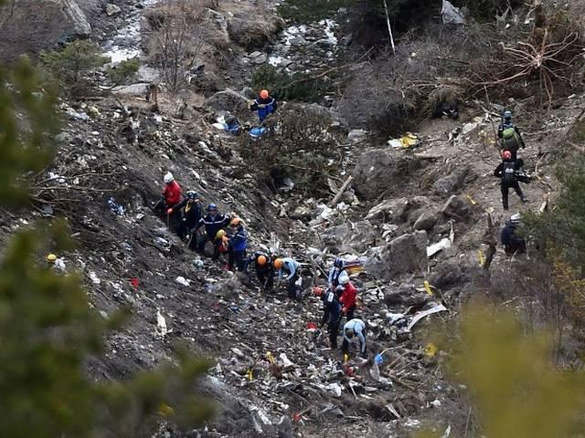 फ्रांस विमान हादसा: सह पायलट ने जानबूझकर विमान हादसे को अंजाम दिया france_plane_crash