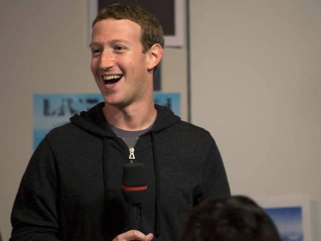 फेसबुक ने ब्रिटेन में लेजर ड्रोन का परीक्षण किया facebook tests laser drone technology in britain