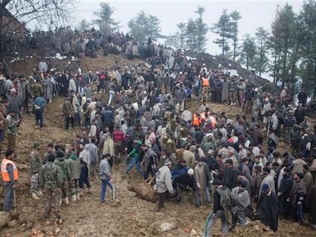 कश्मीर में बाढ़ का कहर, 16 लोगों की मौत, फंसे लोगों को निकालने के लिए चल रहा है ऑपरेशन मेघ राहत jammu_kashmir_rain_flood