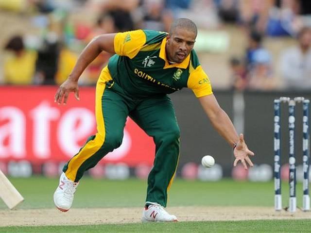 'नस्लीय आधार पर नहीं हुआ था फिलेंडर का चयन' Auckland_South Africa_captain_A B de Villiers_Vernon Philander_World Cup 2015