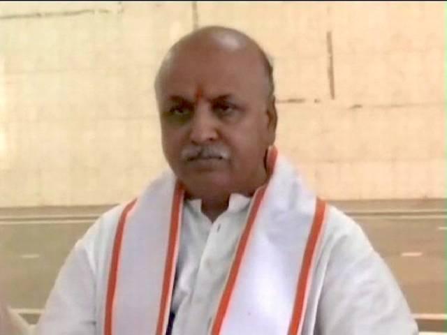 बंगाल में तोगड़िया के एंट्री पर बैन praveen Togadia_