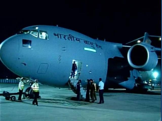 190 भारतीय नागरिकों को लेकर एयरफोर्स का विमान मुंबई पहुंचा IAF plane carrying 190 Indian nationals lands in Mumbai