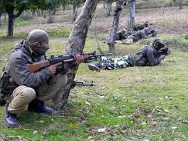 बारामूला सुरक्षाबलों और आतंकवादियों के बीच मुठभेड़, दो जवान शहीद JK: Encounter on between militants and security forces
