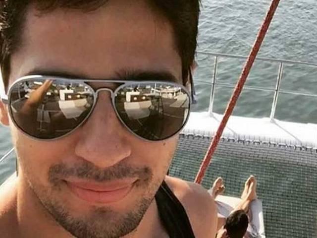 ...तो वर्जिन नहीं रहे सिद्धार्थ मल्होत्रा! Sidharth Malhotra_