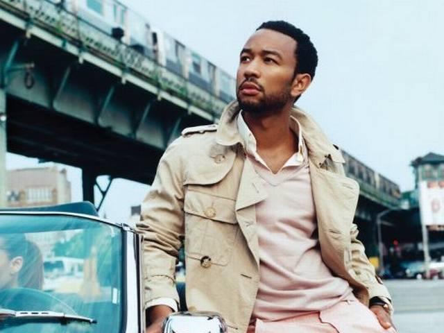 मशहूर सिंगर जॉन ने गाया अपने कुत्तों की शादी में गाना John Legend_dog_marriage_song