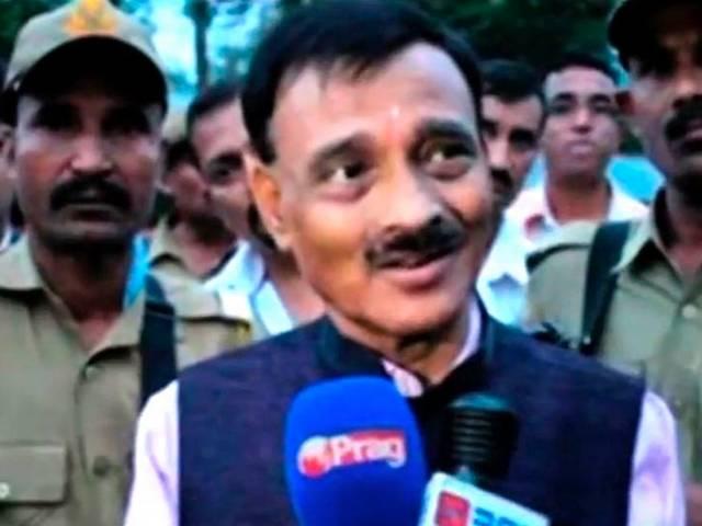 बीजेपी के एक और सांसद का बयान, सिगरेट से कैंसर होने के सबूत नहीं bjp mp said tobacco does not cause cancer