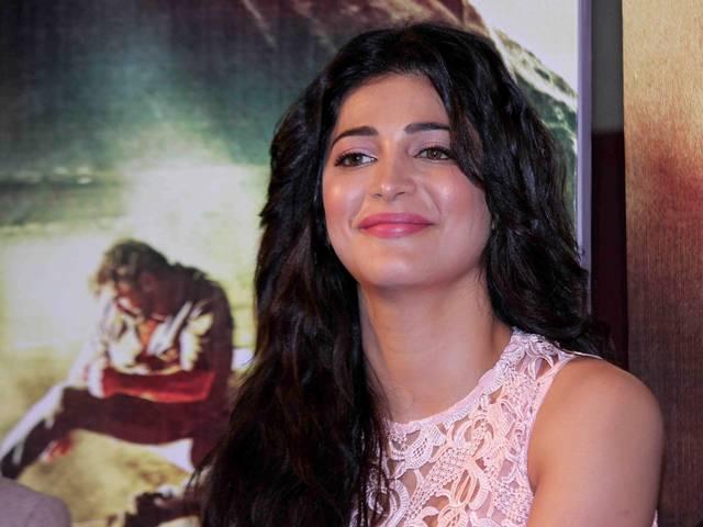 तमिल सुपरस्टार अजीत कुमार की अगली फिल्म में नजर आएंगी श्रुति shruti hassan