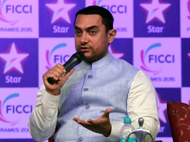 मराठी फिल्मों के प्रदर्शन विवाद में कूदे आमिर खान, कानून बनाने की जरूरत पर उठाए सवाल aamir_khan_marathi_film