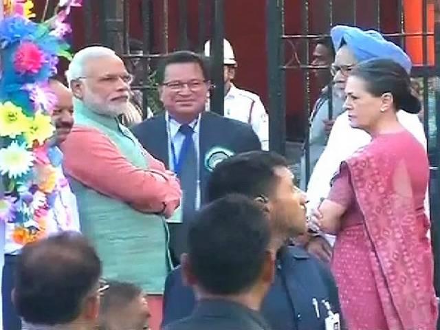 गरीबी रेखा से नीचे पाए गए पीएम मोदी, सोनिया गांधी समेत कई दिग्गज pm narendra modi, congress president sonia gandhi and many big shots found below poverty line