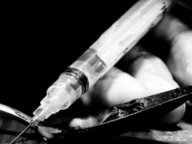 गाजियाबाद: 1.5 करोड़ की नशीली दवा जब्त, तीन गिरफ्तार Drugs worth Rs 1.5 cr recovered in Ghaziabad, 3 held