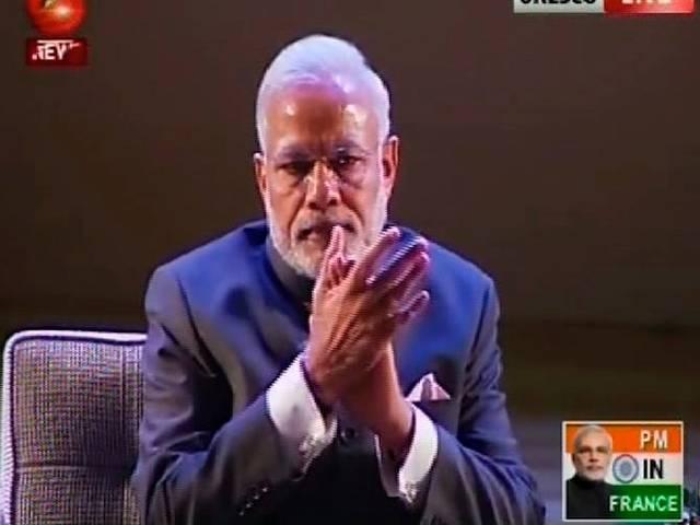 डिजिटल इंडिया से सहभागी, पारदर्शी सरकार बनेगी: मोदी Narendra Modi_Paris_