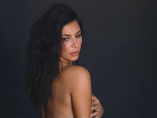 पुश्तैनी घर देखने पहुंचीं किम, कोल करदाशियां Kim Kardashian_Home_