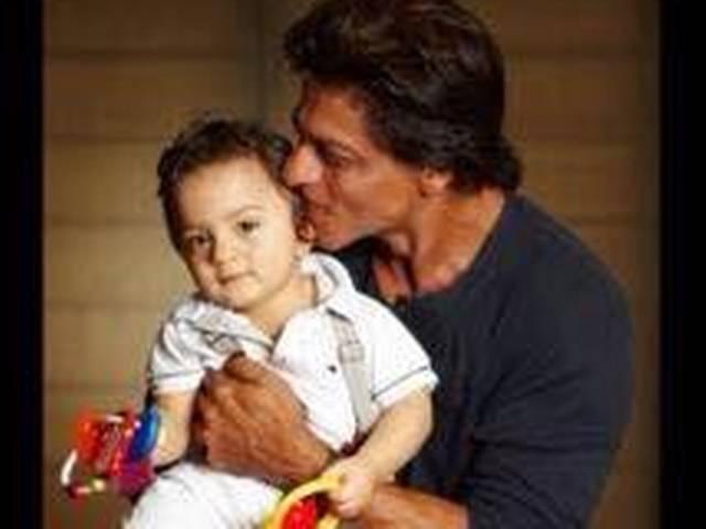 पापा शाहरुख के नक्श-ए-कदम पर है बेटा अबराम! Shah rukh Khan_abram_