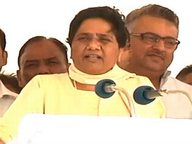 ABP न्यूज की खबर के जरिए अखिलेश पर बरसीं मायावती mayawati comment on akhilesh and modi